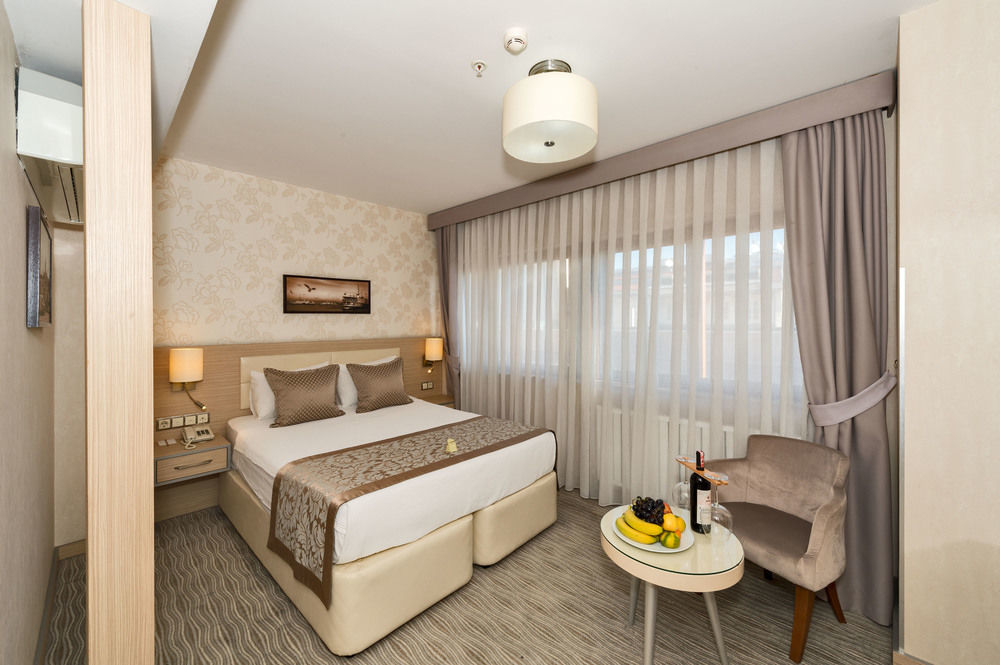 Galata La Bella Hotel อิสตันบูล ภายนอก รูปภาพ